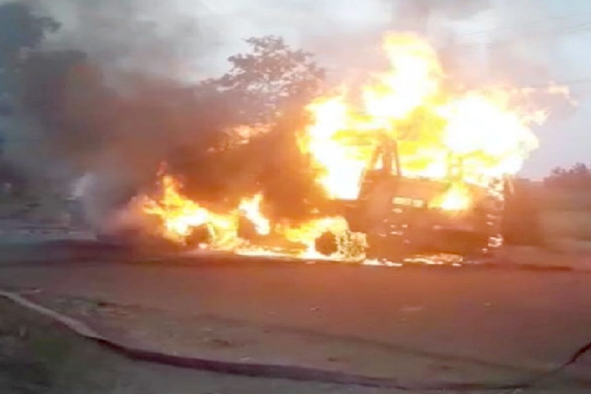 Three people including child killed in truck accident in Saharanpur and set fire in many truck