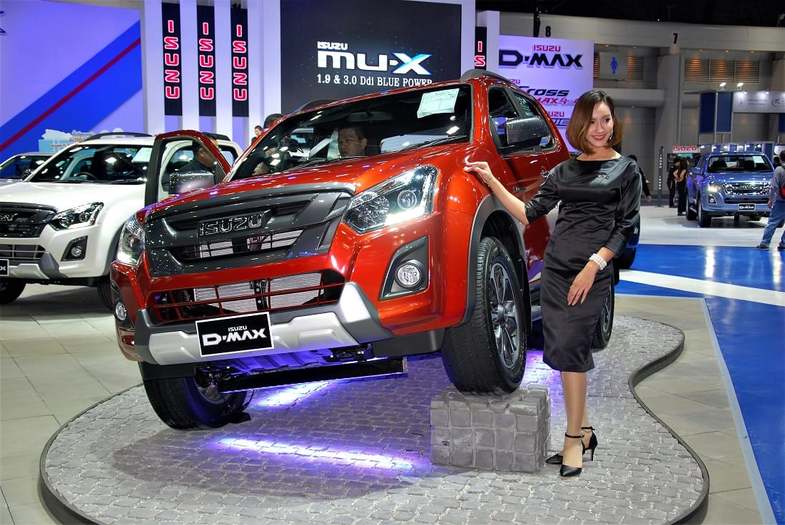 upcoming car launches in November 2020, from 2020 Hyundai i20 to subcompact suv Nissan Magnite