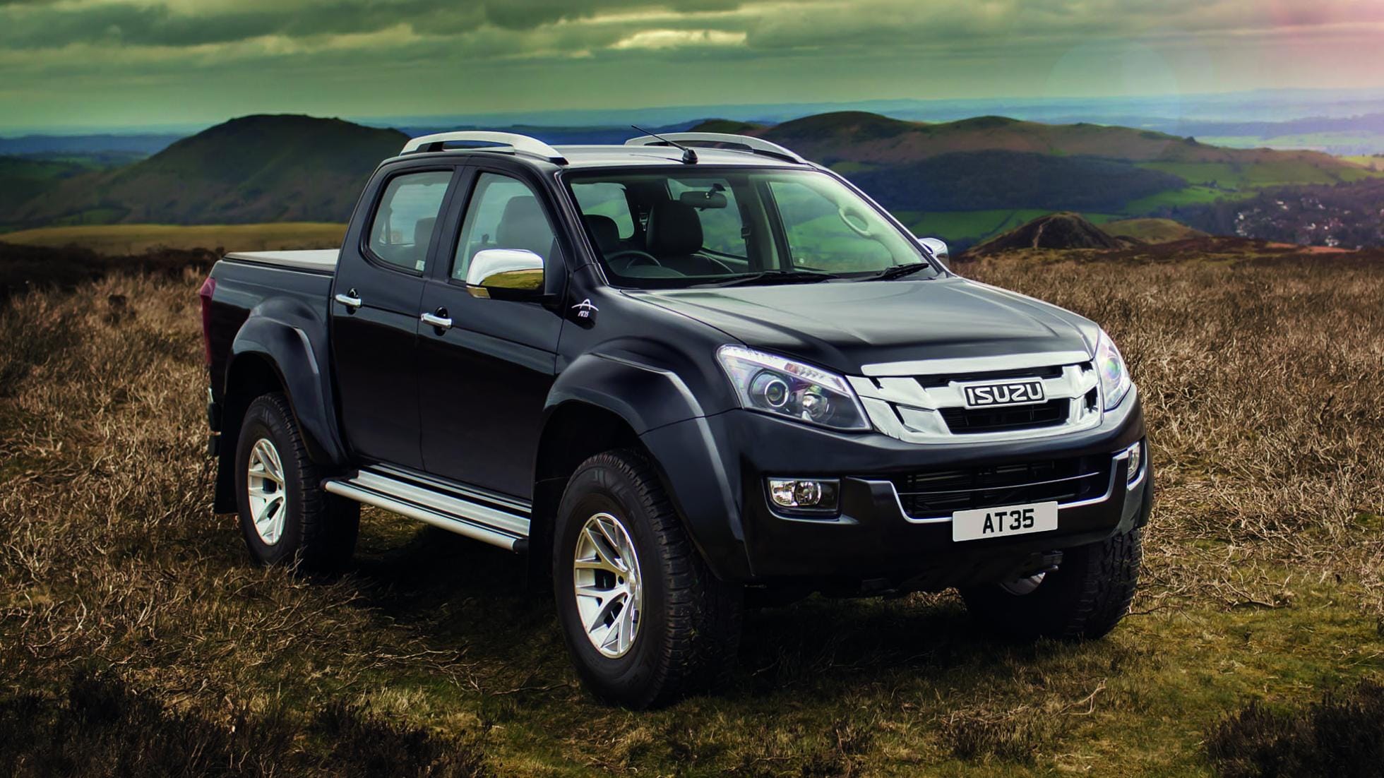 isuzu offering upto rs 5 lakh discount on isuzu isuzu d max v cross and isuzu mux suv