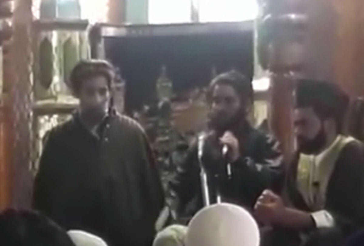 lashkar militant requested people for raising fund for them from mosque in kulgam jammu kashmir