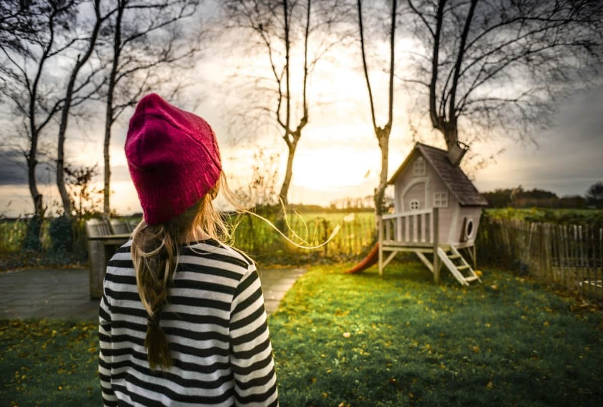top 10 tips parents should keep in mind while leaving kids alone at home