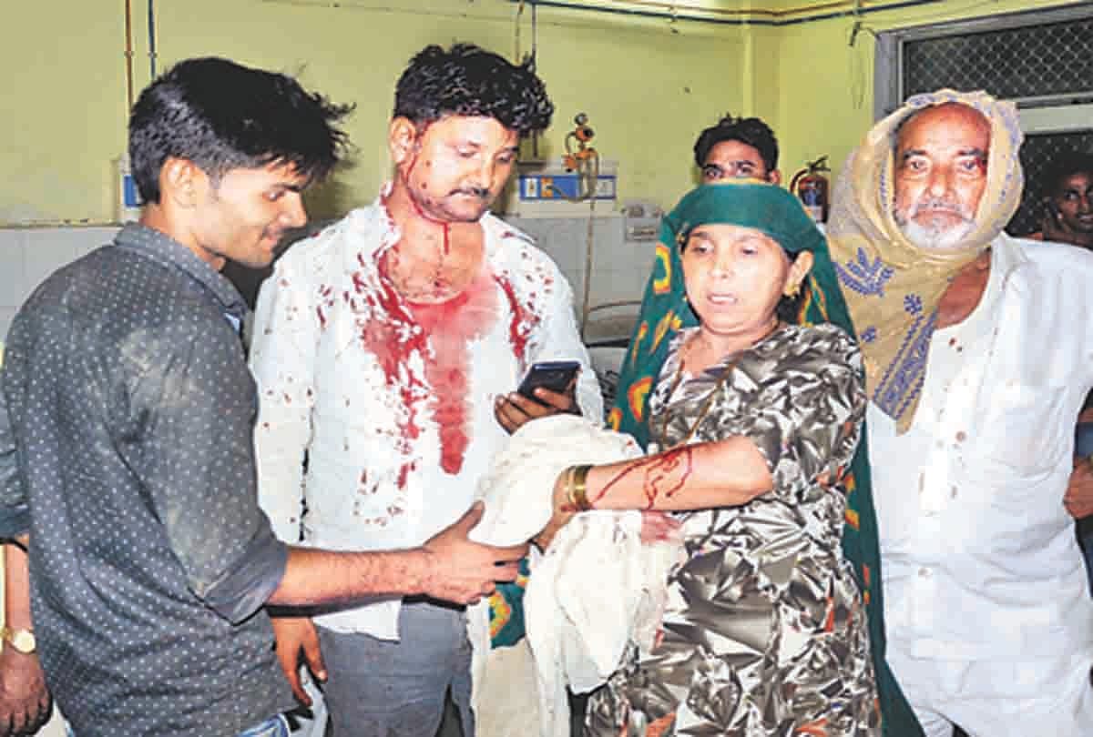 Pratapgarh shoots in rage, crackdown tablets