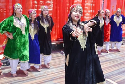 kashmiri girls in international summer festival shimla
