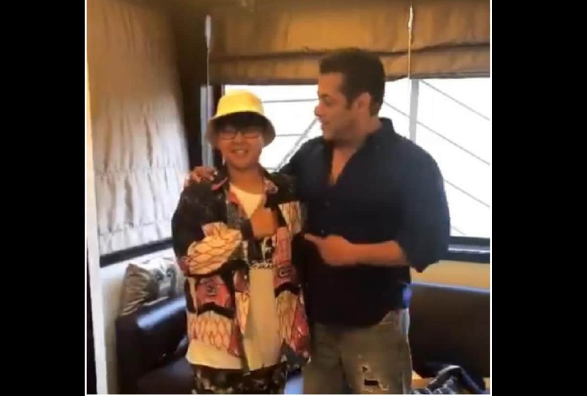 Salman Khan greets his fan from China after grand opening of bharat