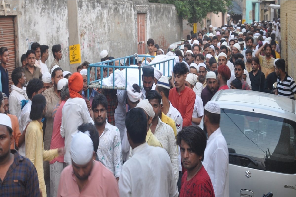 Four people of Shamli died in a road accident at Haryana