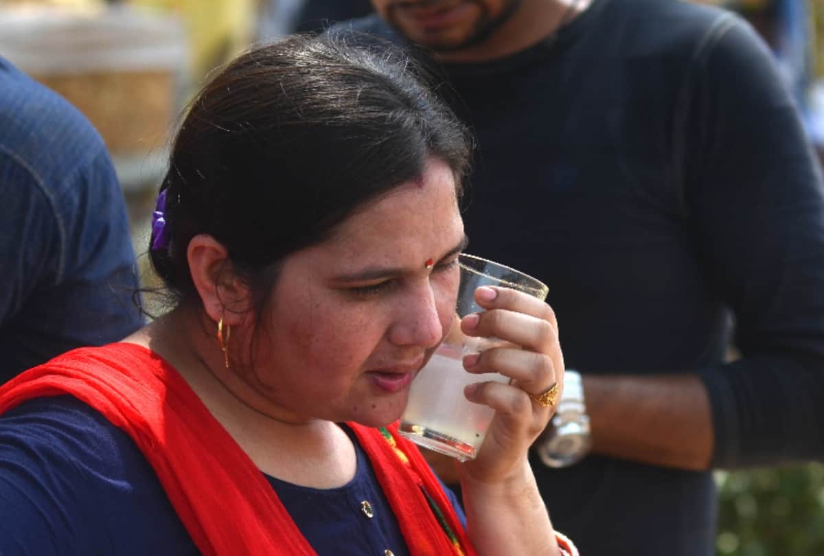 delhi weather forecast people suffering throughout the day due to sticky heat