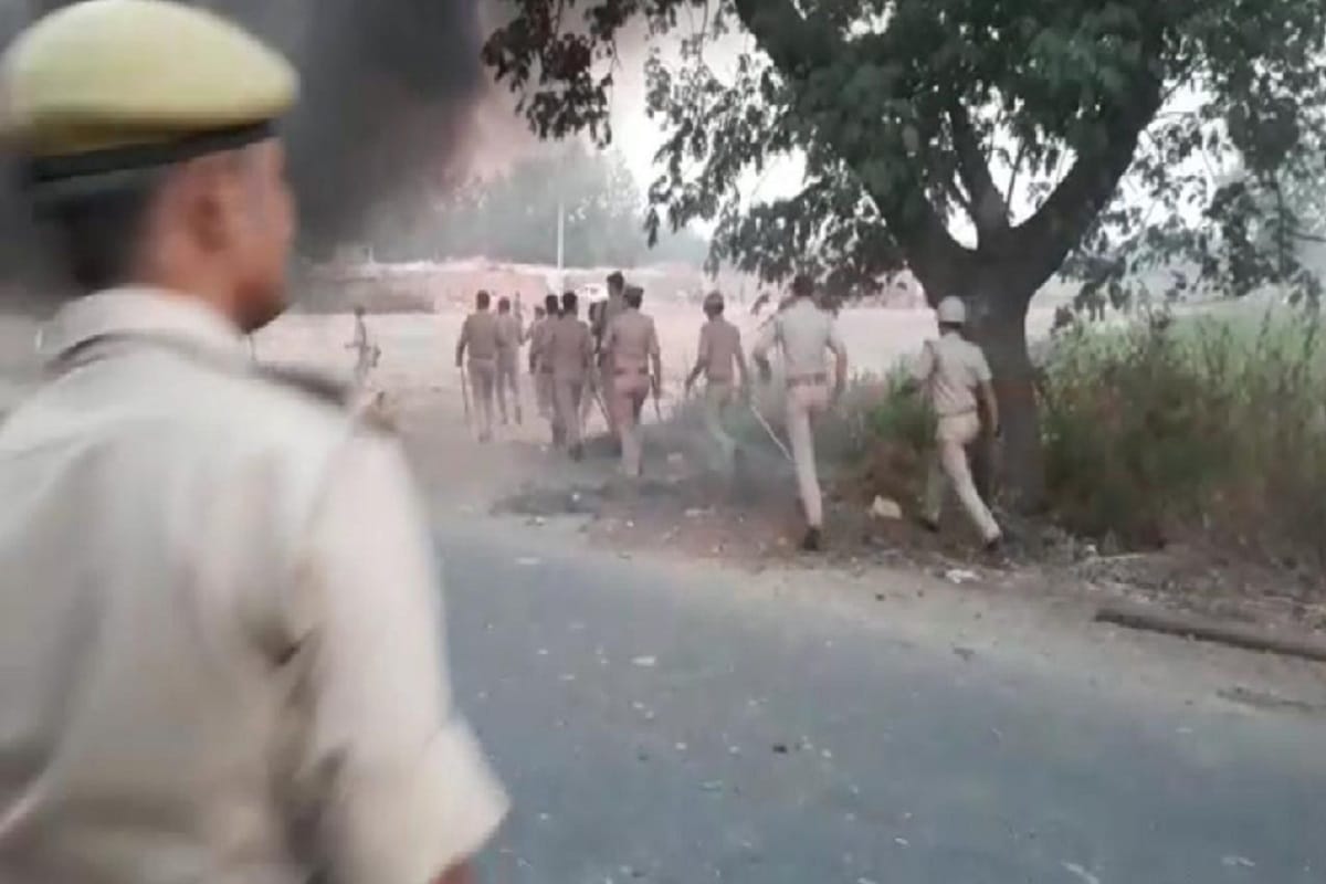 Three people including child killed in truck accident in Saharanpur and set fire in many truck