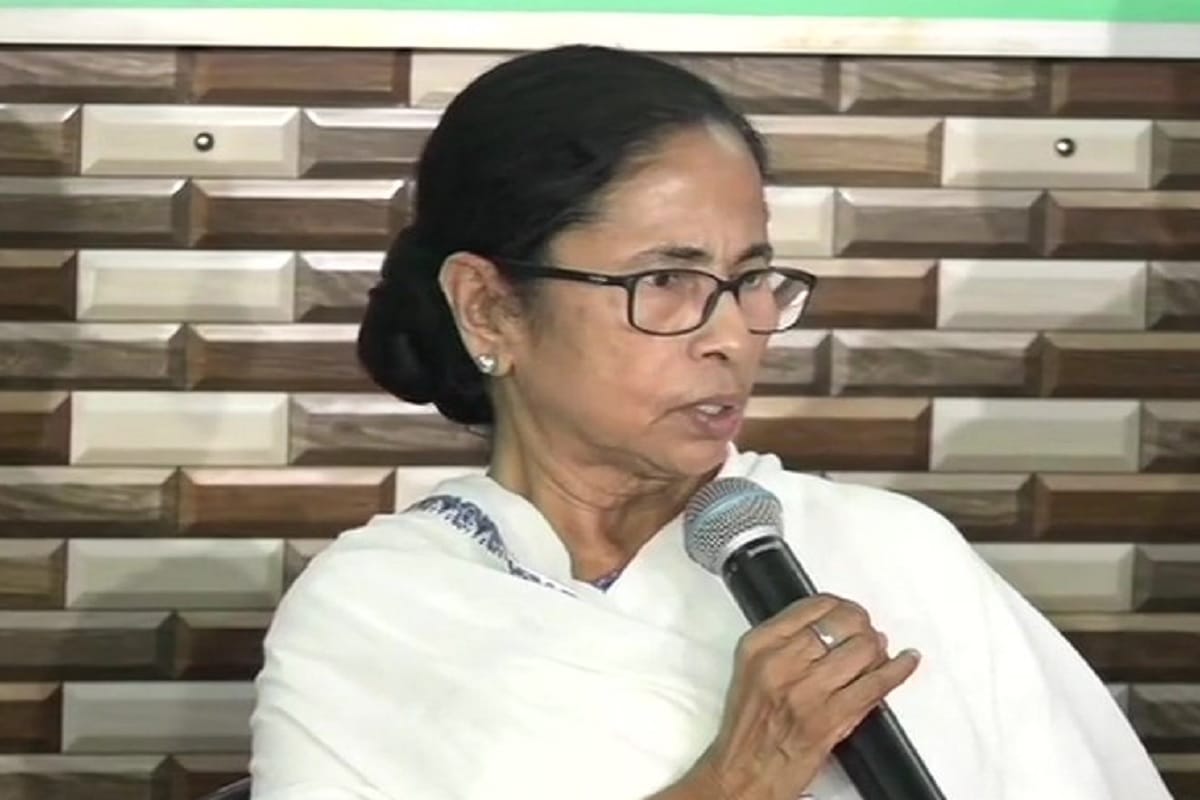 Two toilets for four hundred people Mamata Banerjee blasts minister during slum visit