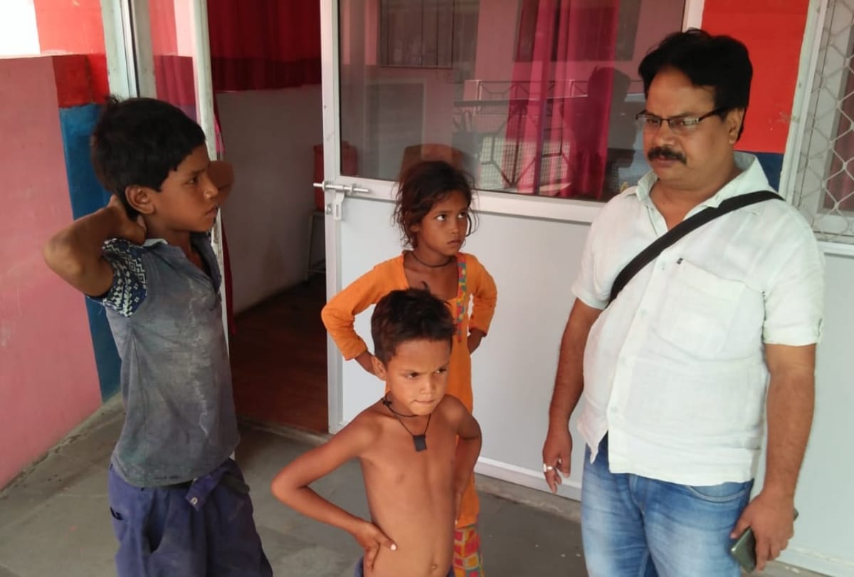 poor children dont have money for their mothers cerement people helped them