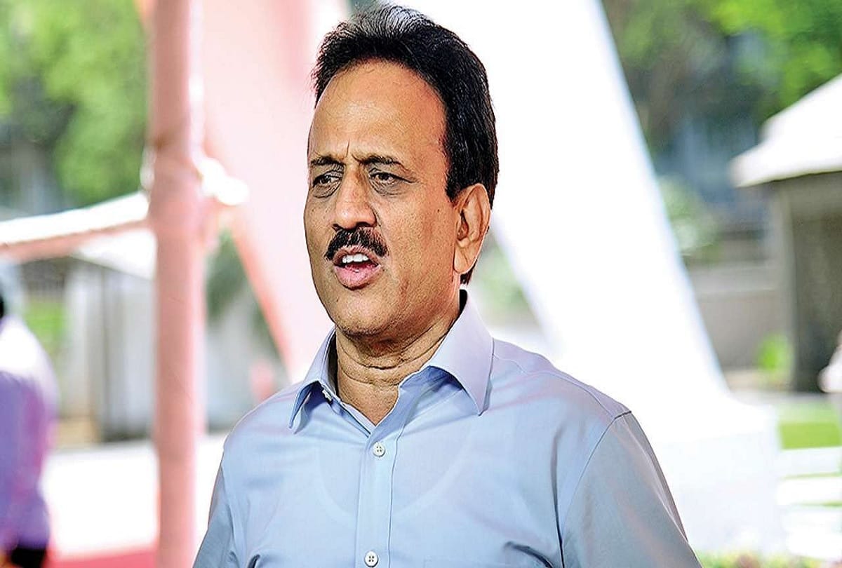 Congress and NCP MLAs in touch with BJP: Girish Mahajan