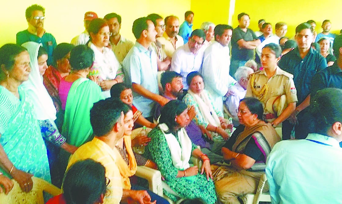 raajyapaal aur mukhyamantree ne pant ke maata-pita ko dee saantvana