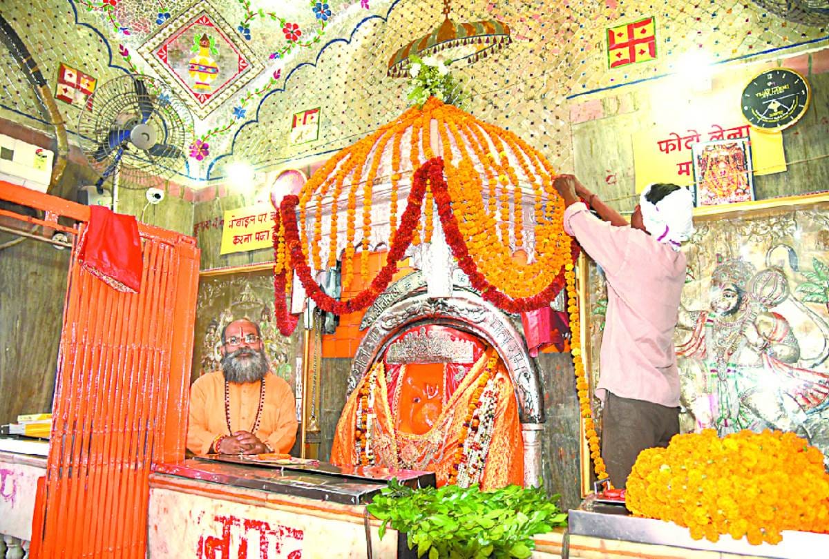 Nawabs of lucknow had started tradition of bhandara on bada mangal