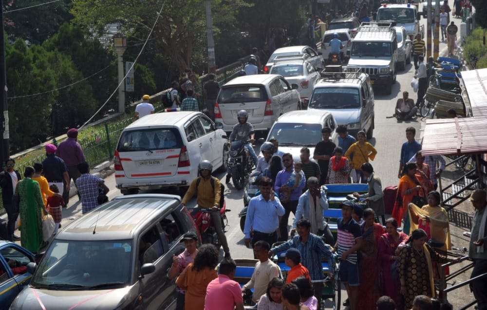 Tourist Heavy Rush in nainital buses full public face Problem