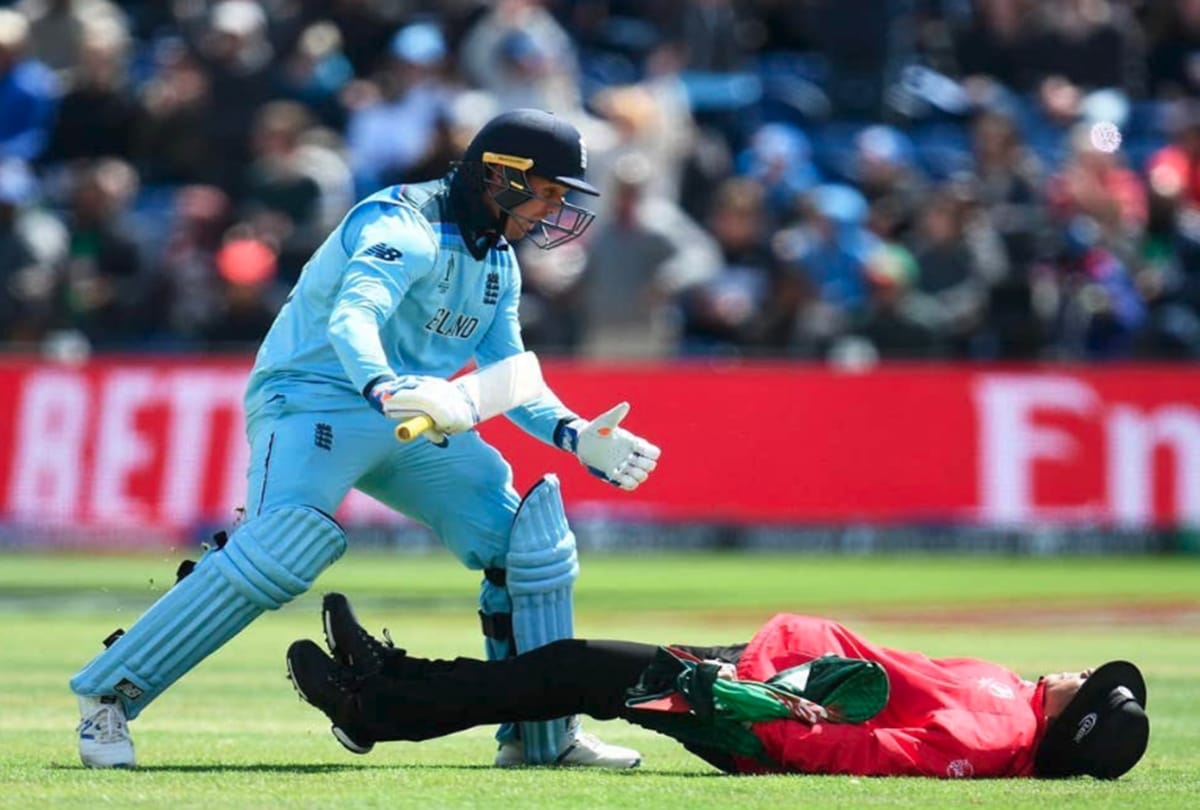England's Jason Roy knocks over umpire after World Cup hundred