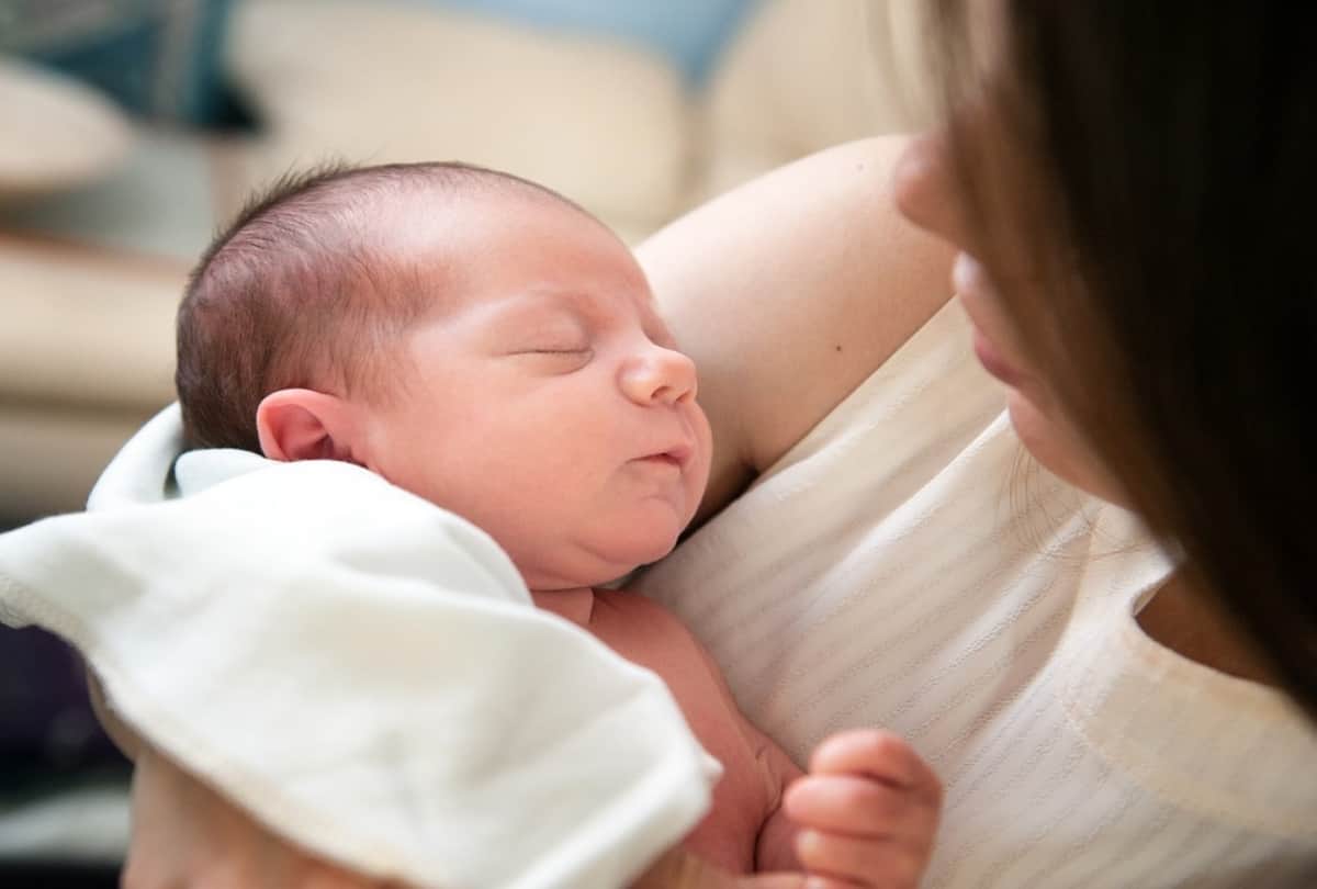do not repeat these mistakes if you sleep near your infant
