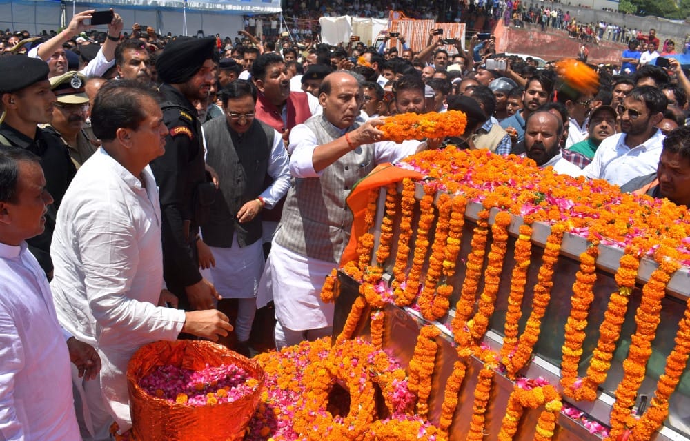 Bjp Minister Prakash pant funeral he save many people life 