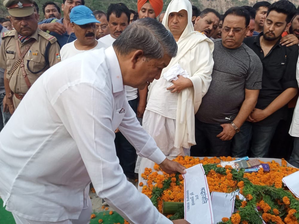 Bjp Minister Prakash pant funeral he save many people life 