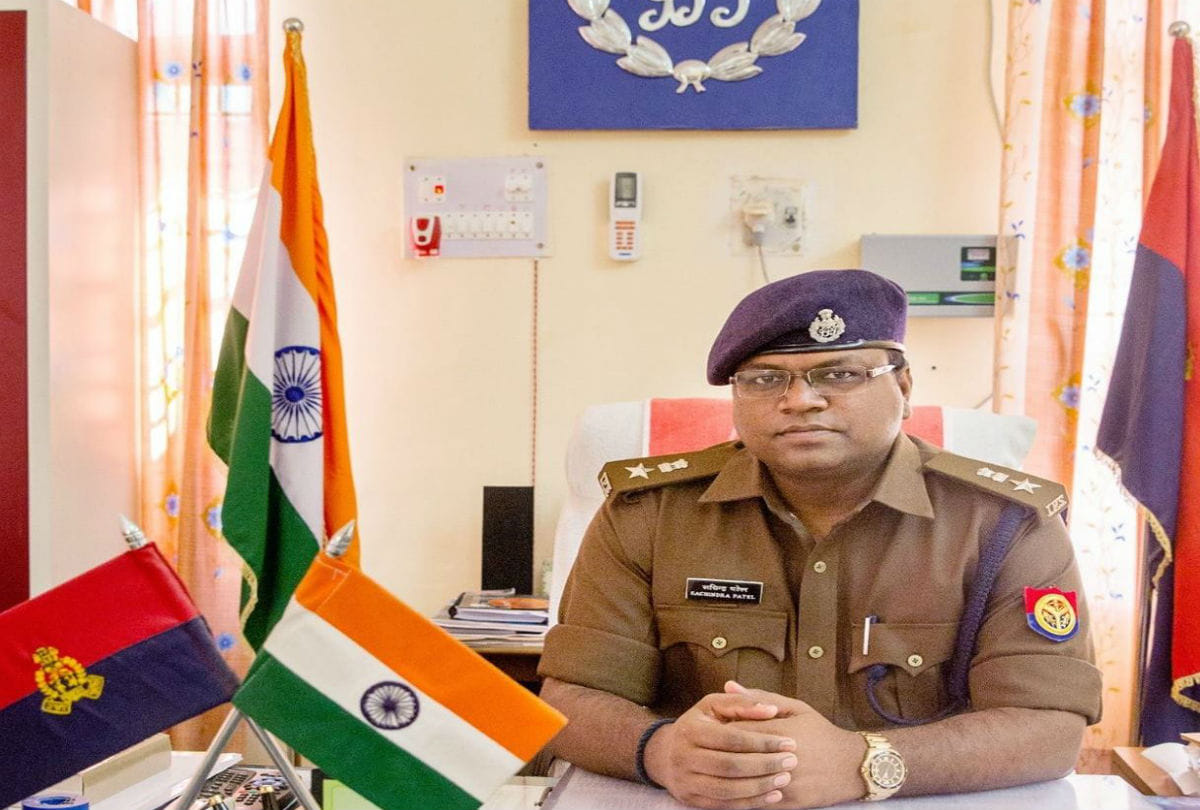 Firozabad Police Raid Illegal Weapons Factory Crime News