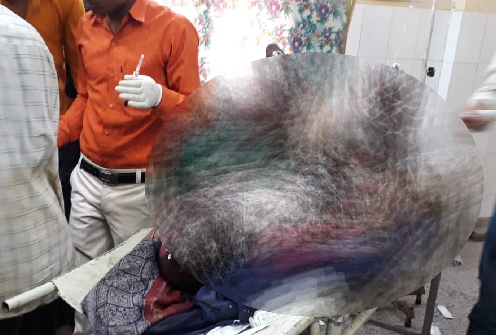 one died and two injured after blast in a mixture plant.