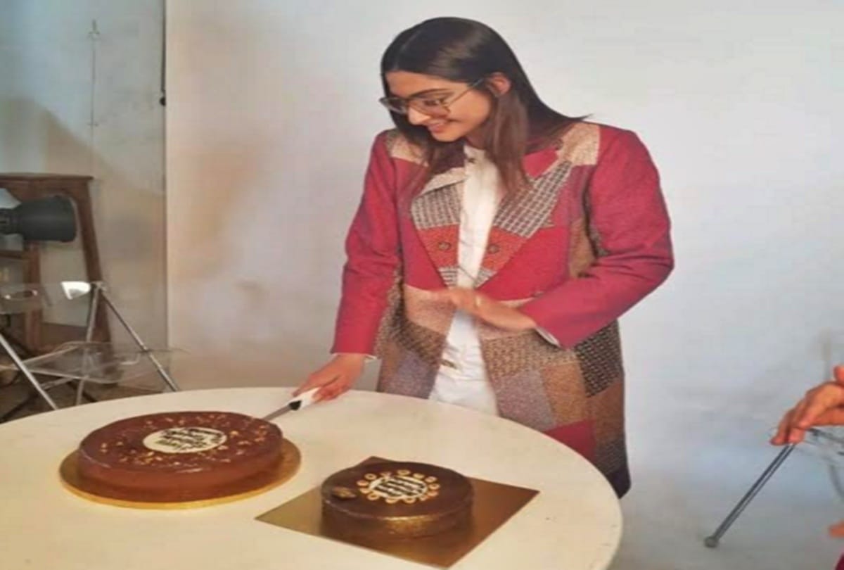 Sonam Kapoor Early celebrations of her birthday on the sets of a magazine shoot