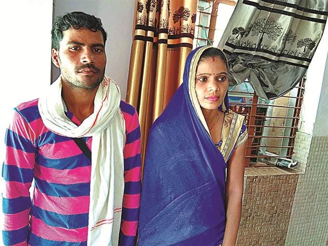 Ten thousand rupees cross with the couple's account