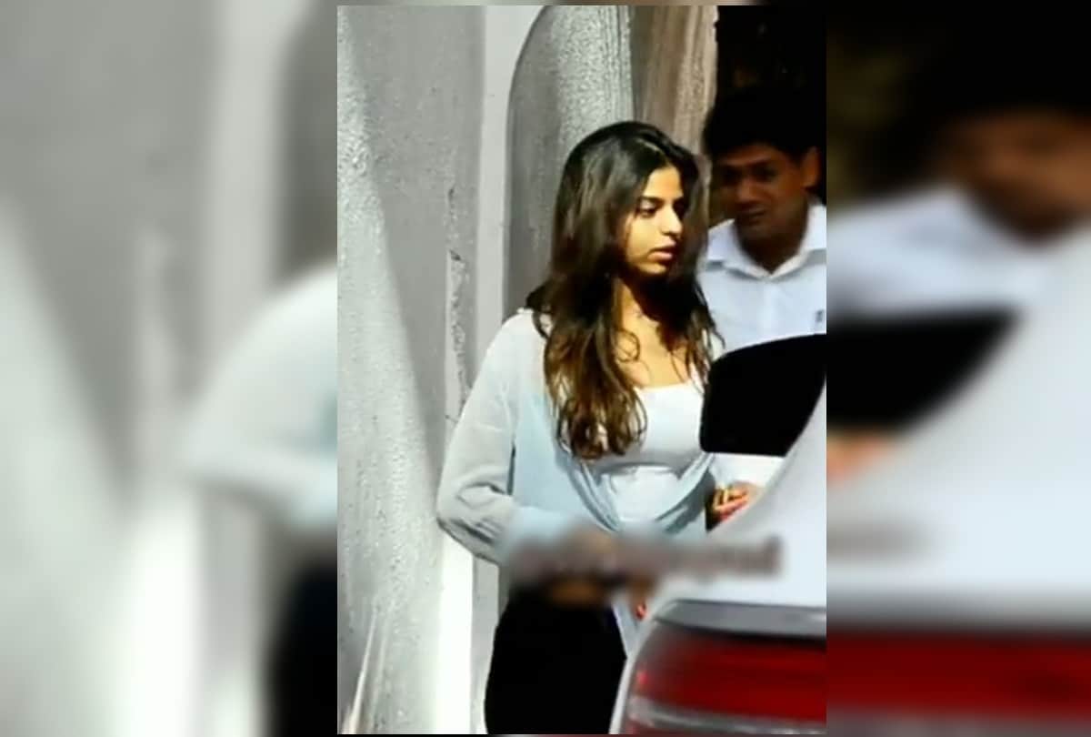 Suhana khan Spotted at clinic Fans worried About her health