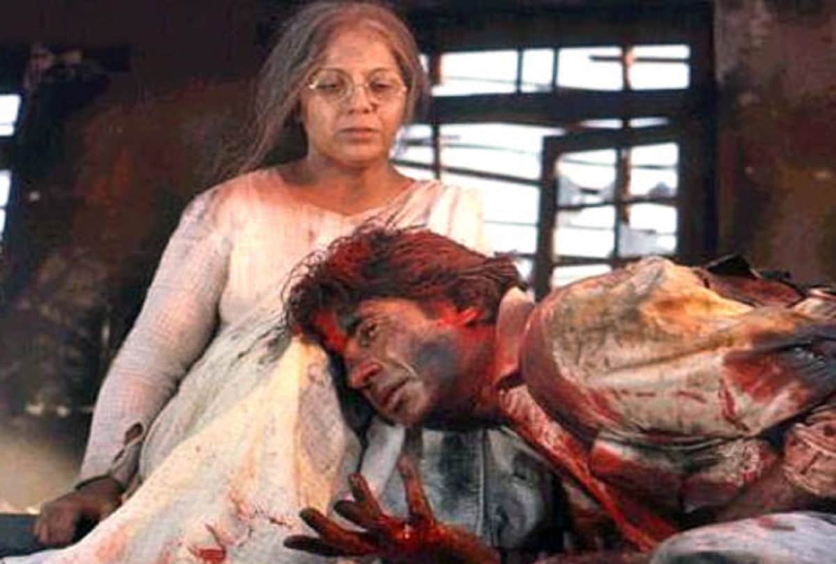 Bharat Sonali Kulkarni played Salman Khan mother Bollywood actress younger than their screen sons