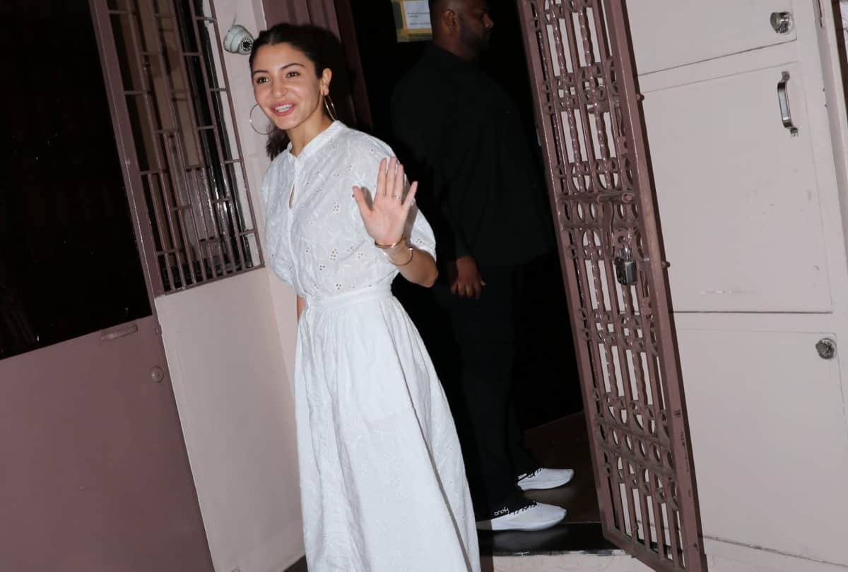 anushka sharma playing a cop role in ad film