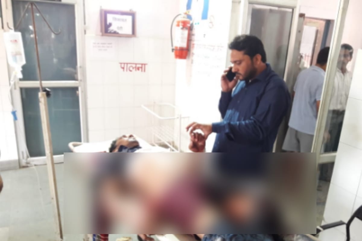 man stabs knife to another in Baghpat on a minor dispute