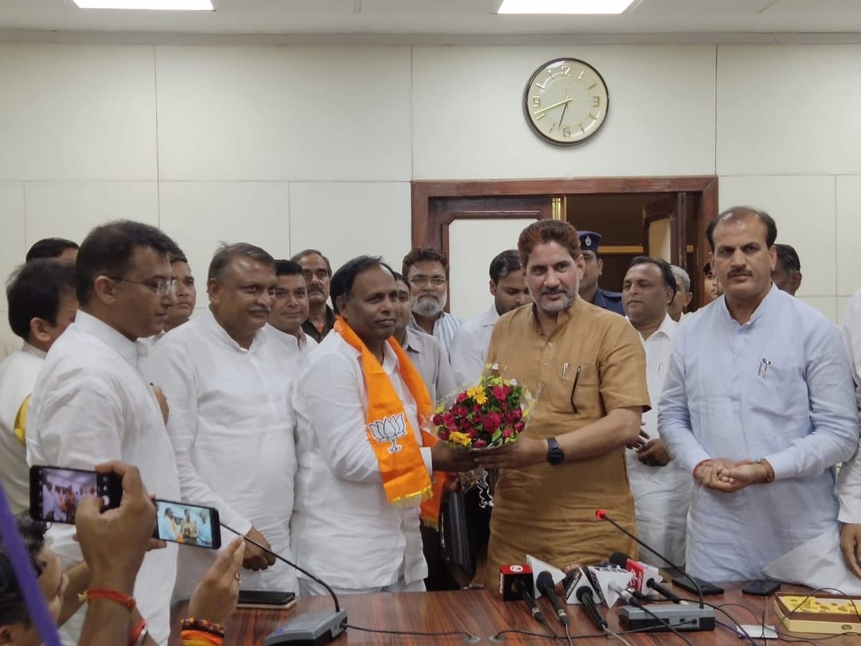Ex.miniter jagdeesh nair is with BJP