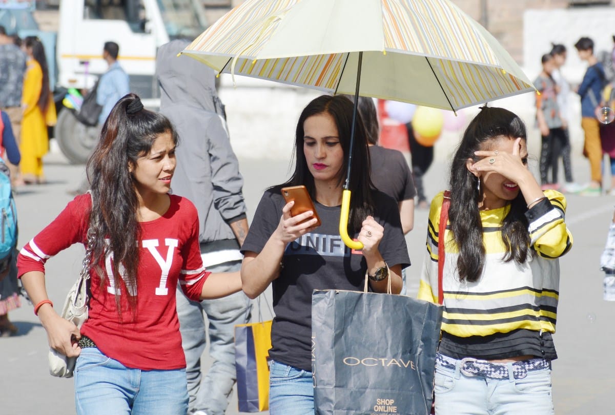 tourist crowd in himachal pradesh occupancy full in hotels of himachal pradesh