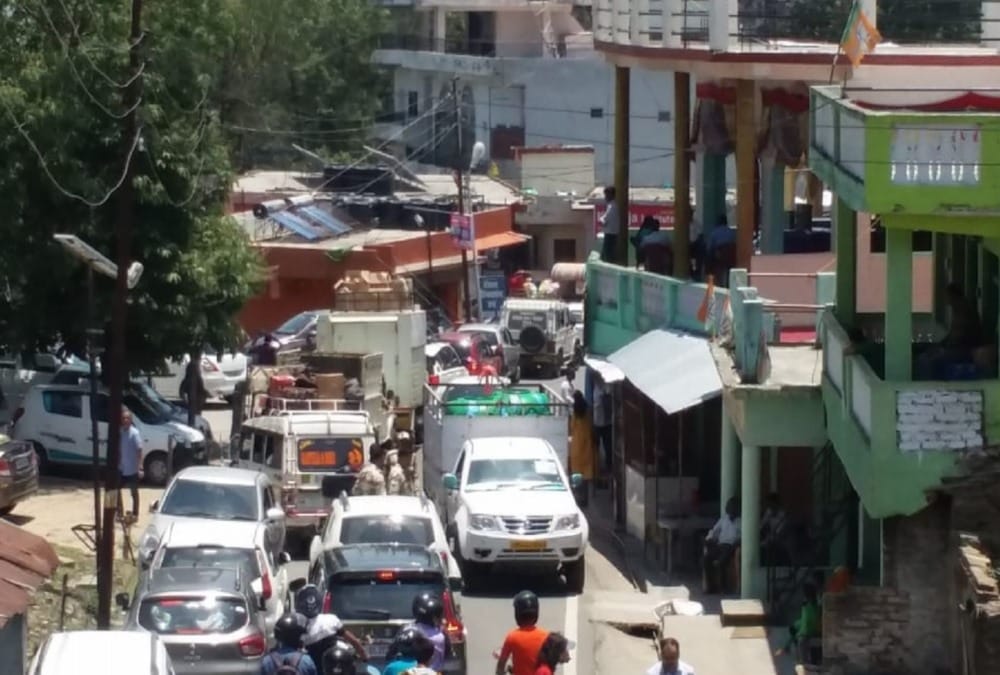 Tourist Heavy Rush in nainital buses full public face Problem