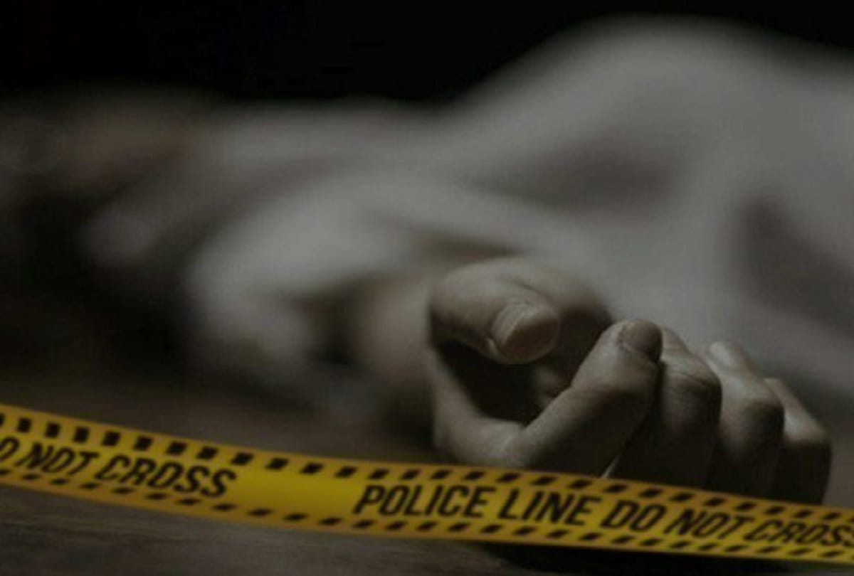 woman dead body found without clothes