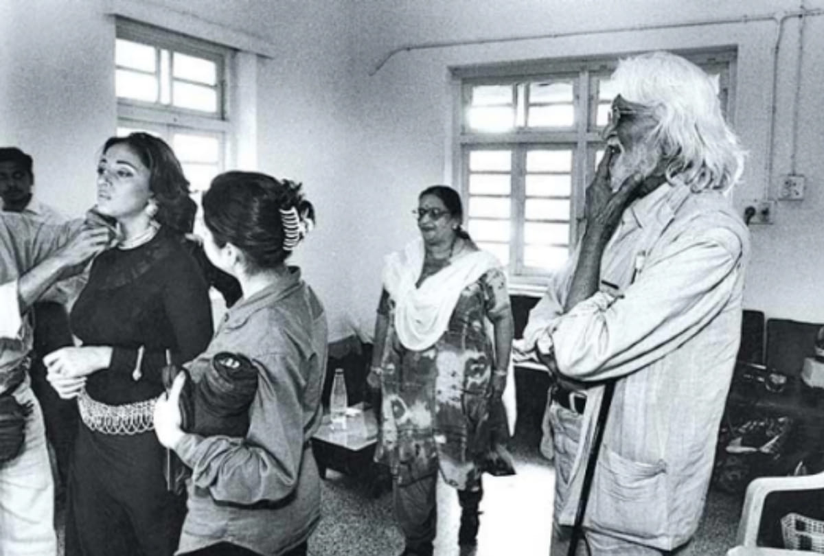 Birthday special Painter Mf Hussain when he booked cinema hall for madhuri dixit film