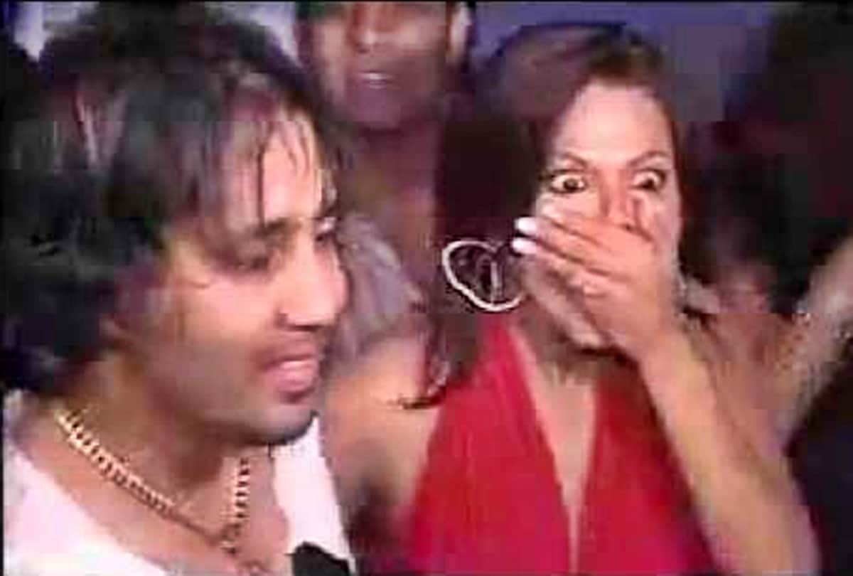 when mika singh forcefully kissed rakhi sawant