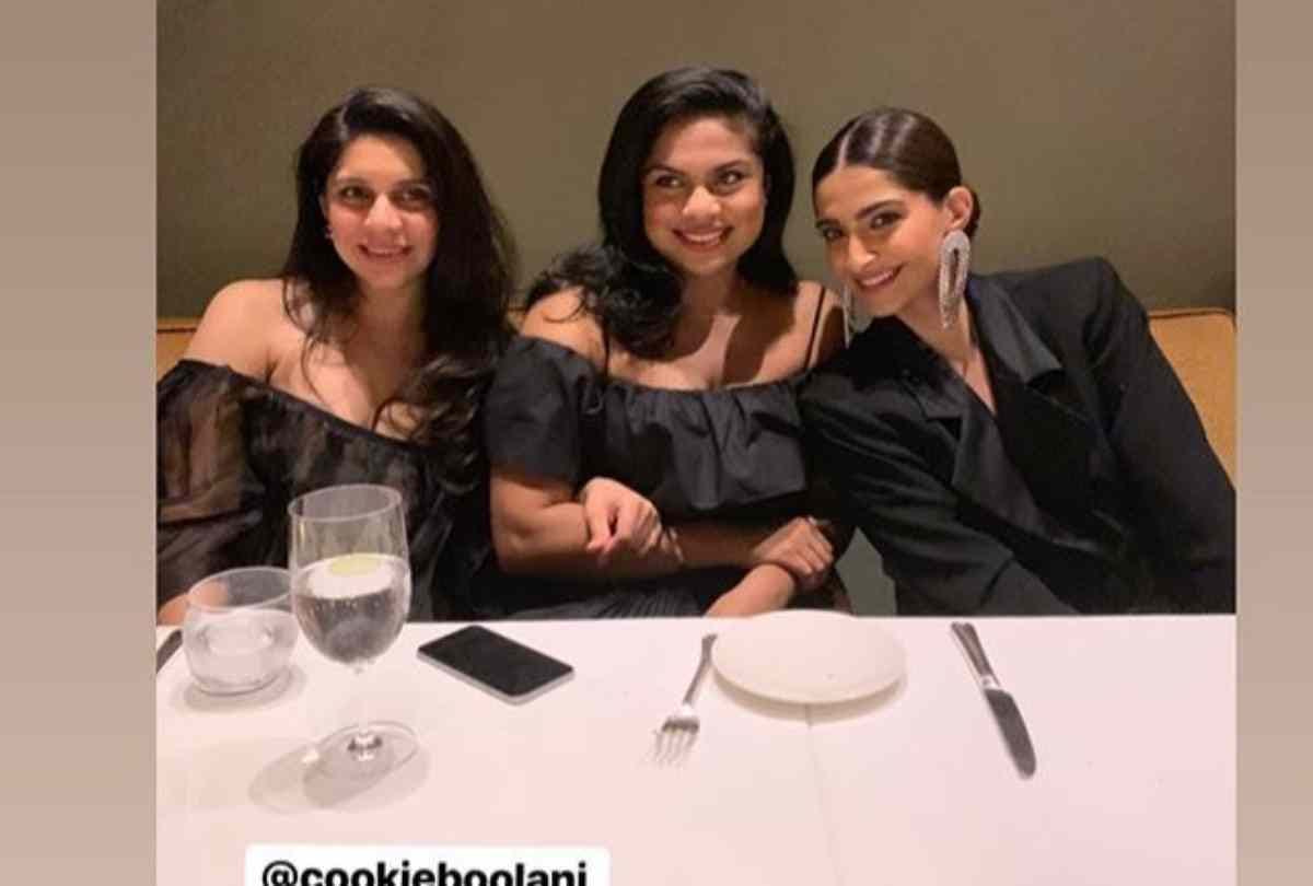 sonam kapoor celebrate birthday with anand ahuja and family look at the photos