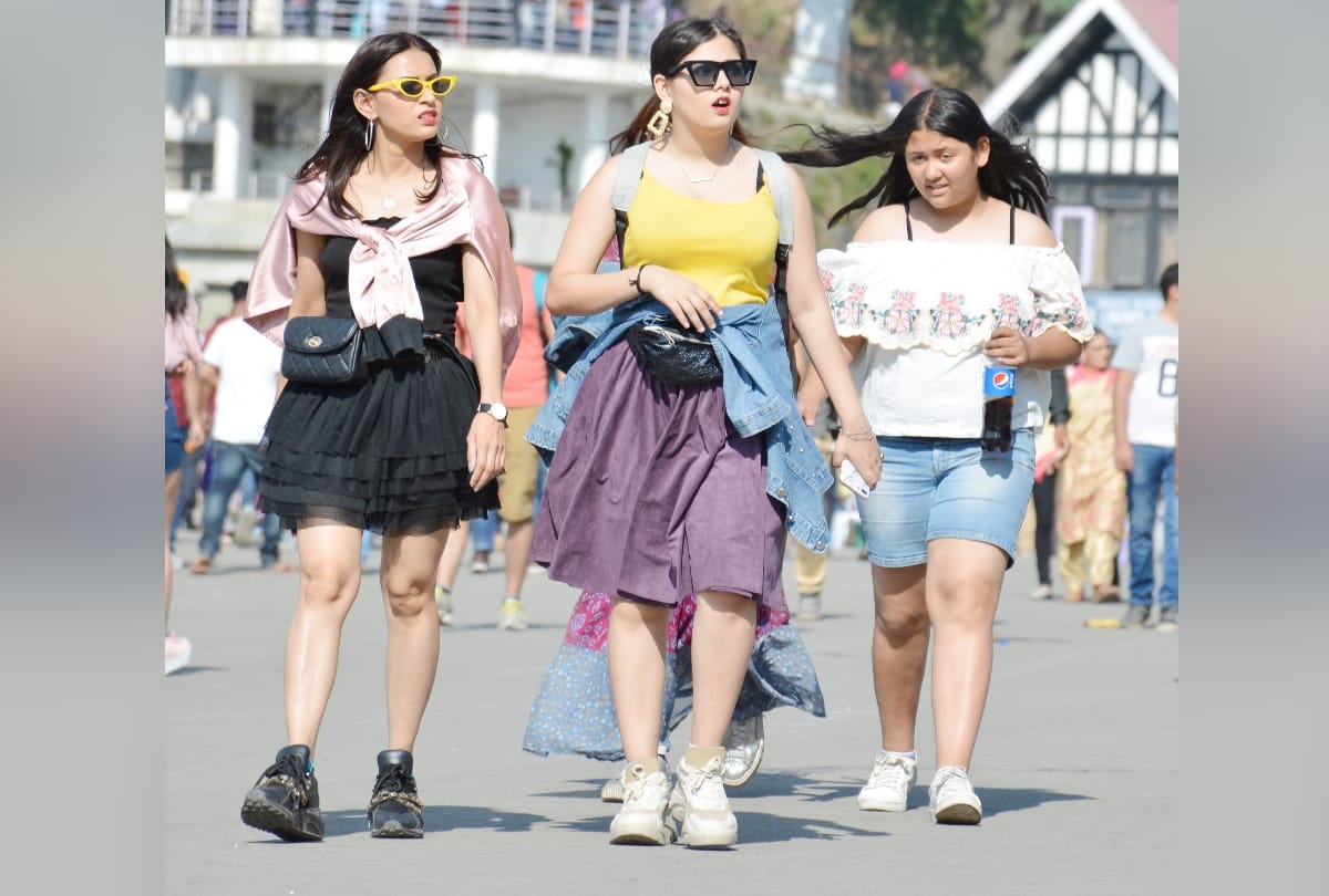 jakhoo temple is hot destination for tourist in shimla