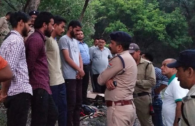 बीटेक के दो छात्र गरुड़ताल में डूबे