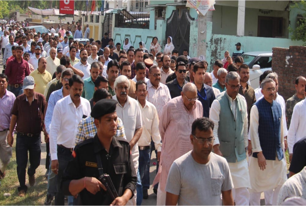 Bjp Leader umesh agarwal Funeral in dehradun emotional photos