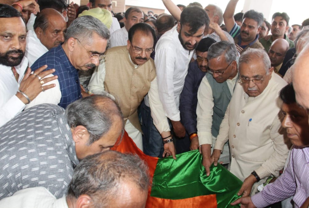 Bjp Leader umesh agarwal Funeral in dehradun emotional photos