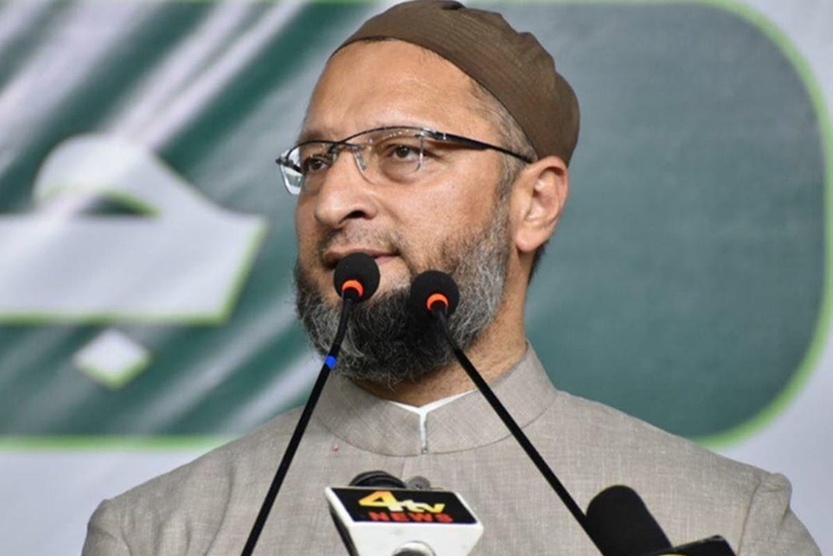 Complaint registered against Owaisi brothers for disrespecting Supreme court