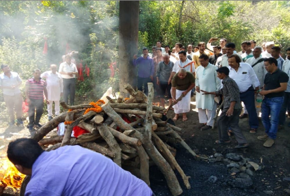 Congress leader BD Sharma funeral in almora