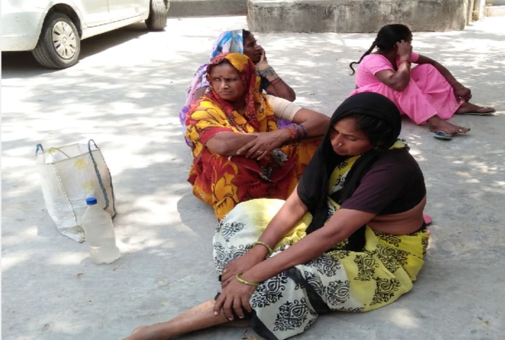Drunk Father brutally Attack on his four children with scissors one death 