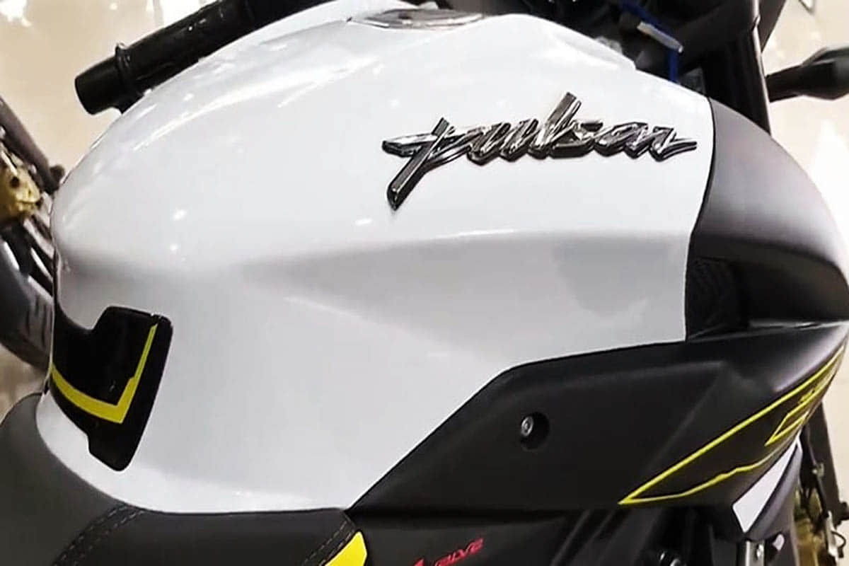 New Bajaj Pulsar NS200 to be launch in India this year all you need to know