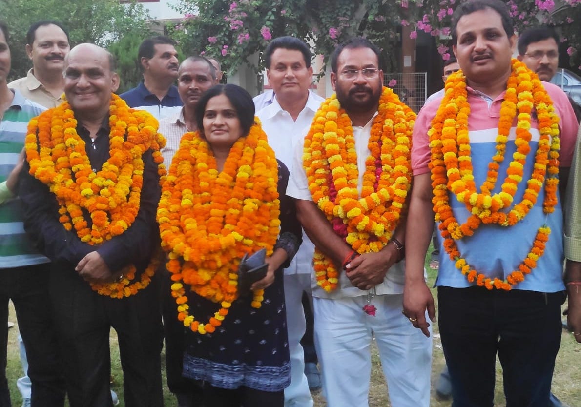 Dargah of Agra and six-six Harishankar of Varanasi