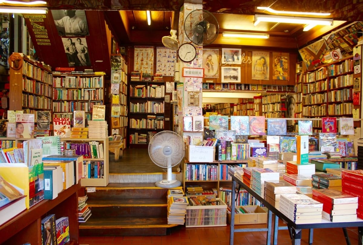 must read best travel books 2019 will make you explore the world