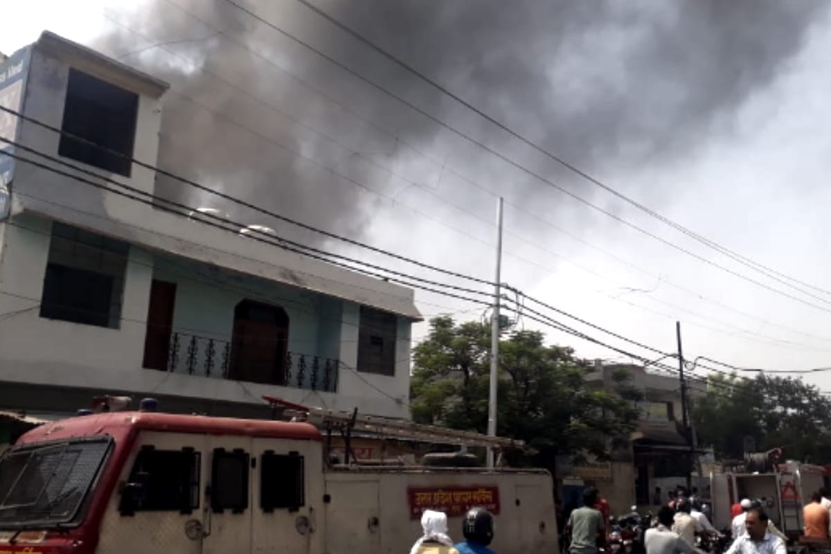 Fierce fire in a Cloth factory in Meerut city