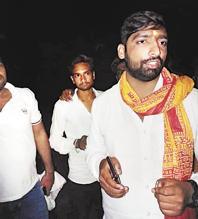 Firing on bjym neta in mohanlalganj