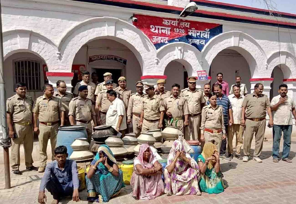 illegal liquor in Huge amounts found in Unnao