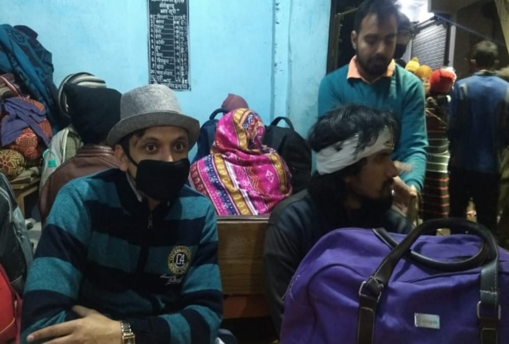 Dm mangesh ghildiyal poses pilgrim during raid on kedarnath route dismissed SP